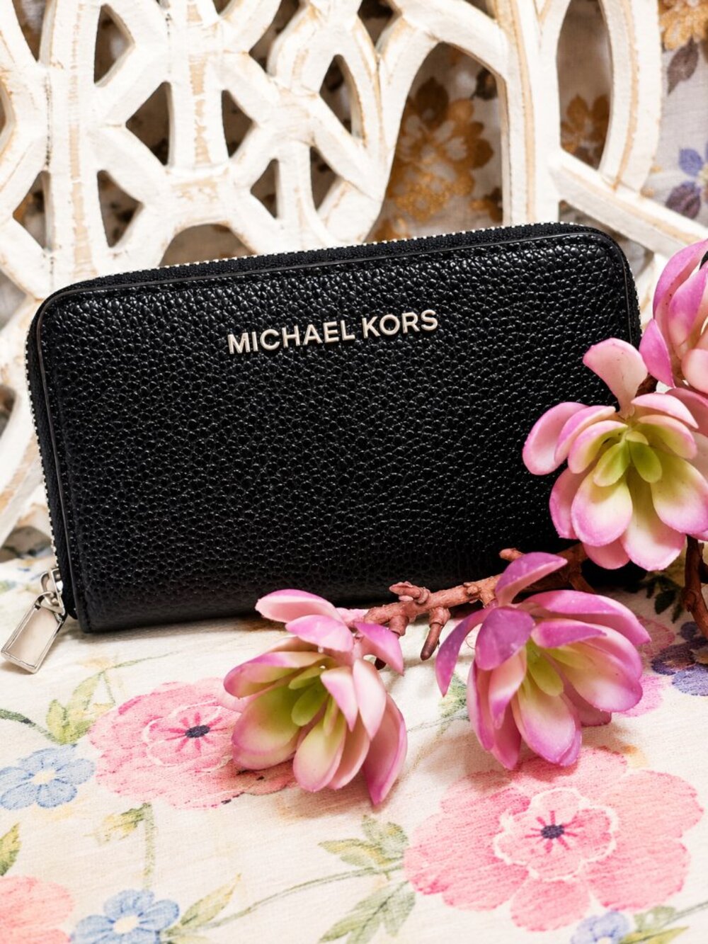 Michael Kors Black Leather Zippered Wallet Card Case.